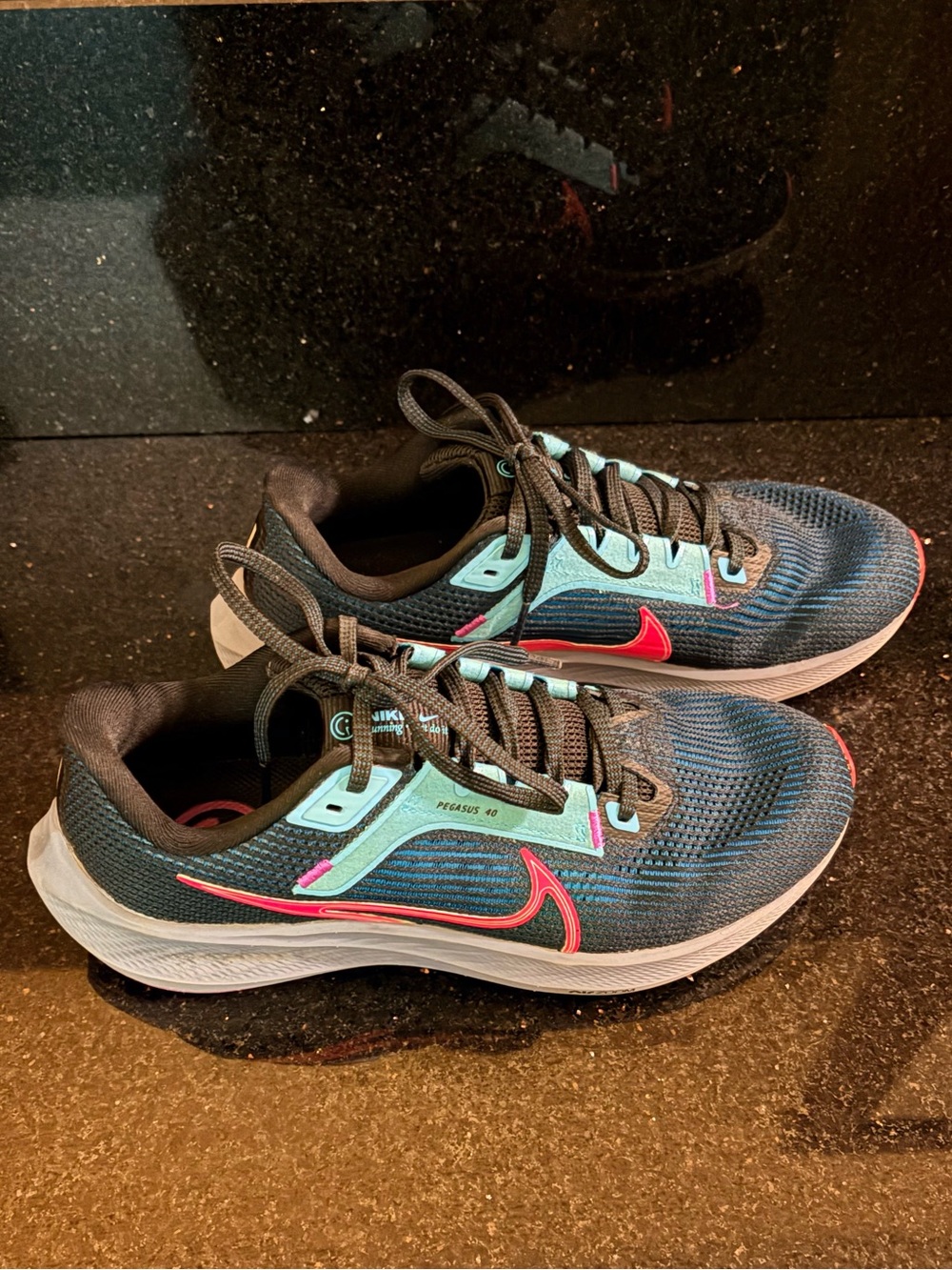 Nike Women’s Pegasus Running Shoes in Teal, Pink & Black Great condition! - Picture 4 of 8